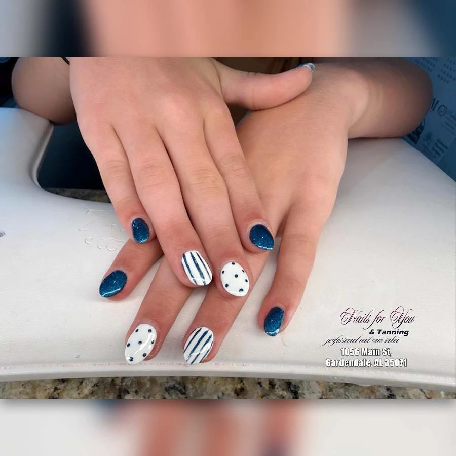 Nails For You & Tanning