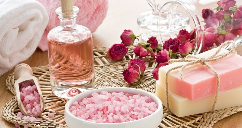 About Luxury Nails