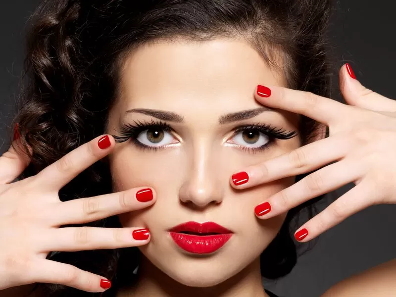 About Luxury Nails