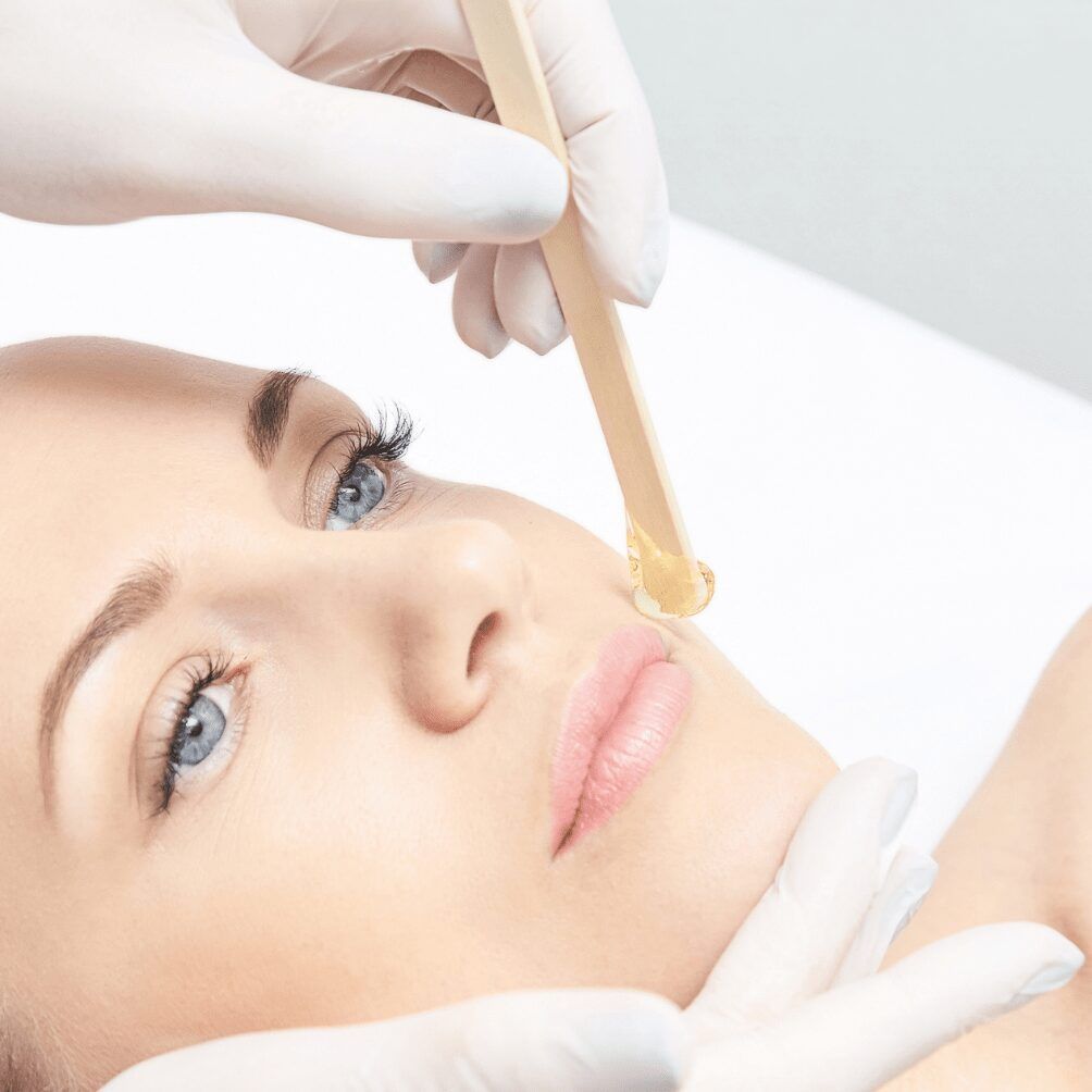 WAXING EYELASHES