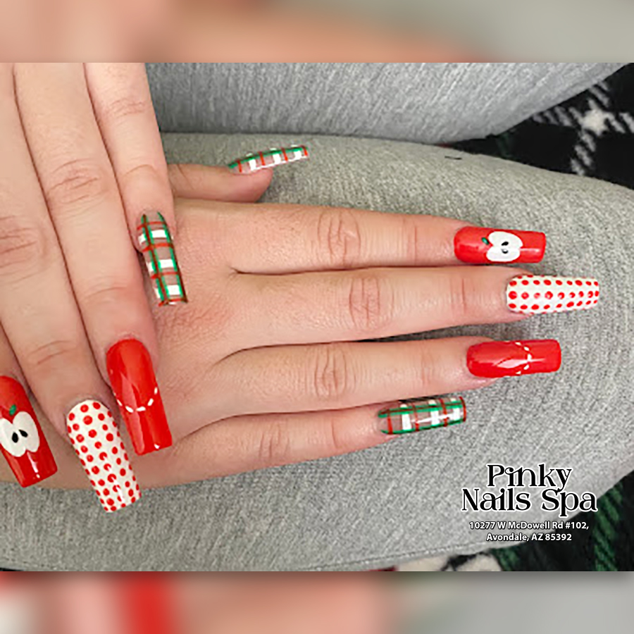 Pinky Nails Spa   (2)