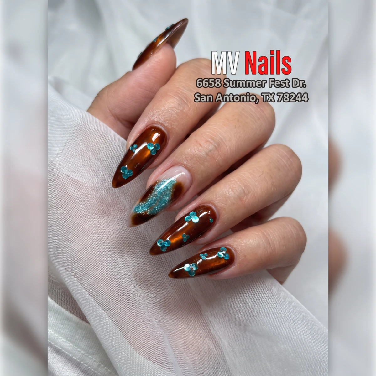  MV Nails