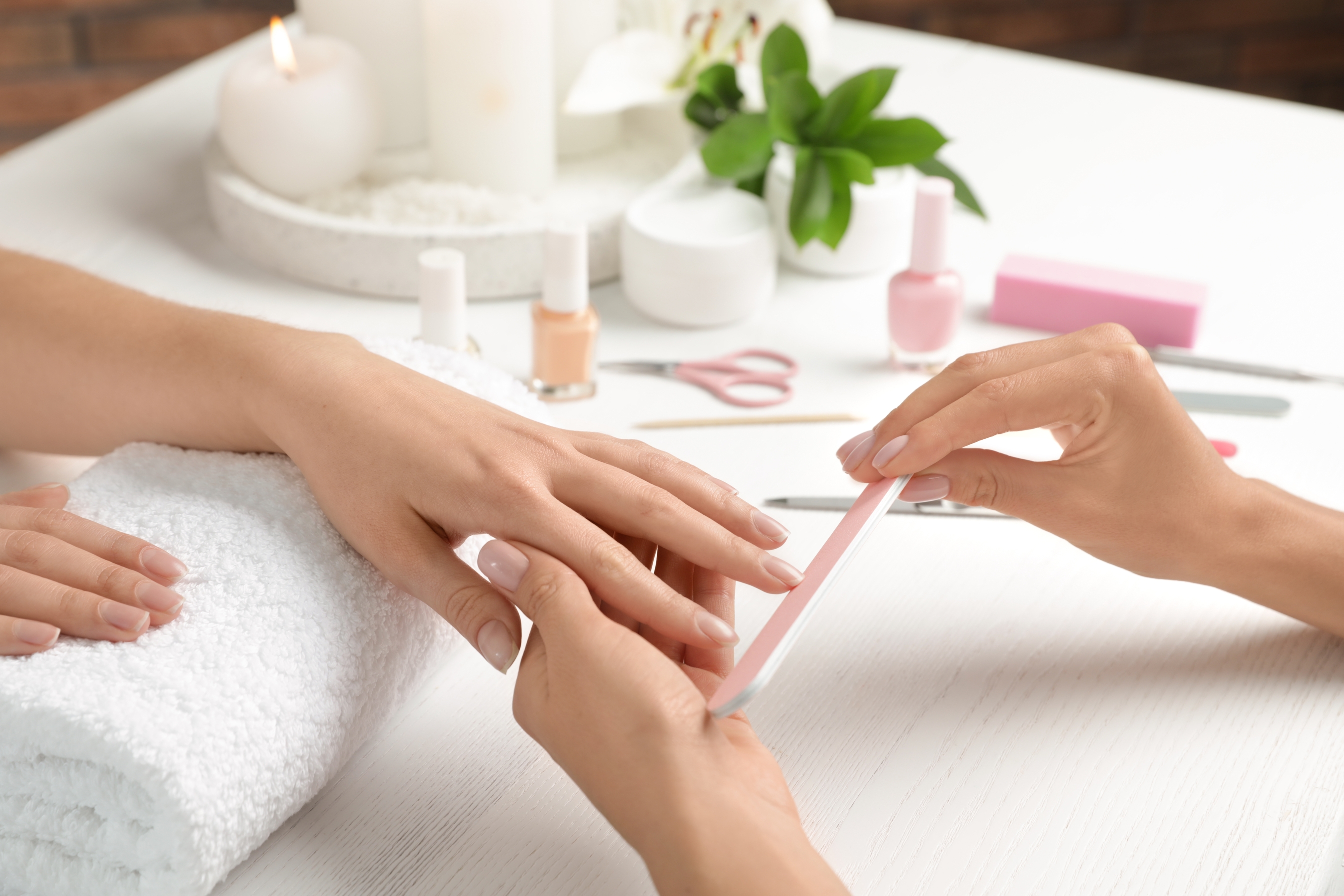 Flora Nail Spa - Top 1 Nail Salon in Bradenton FL 34212