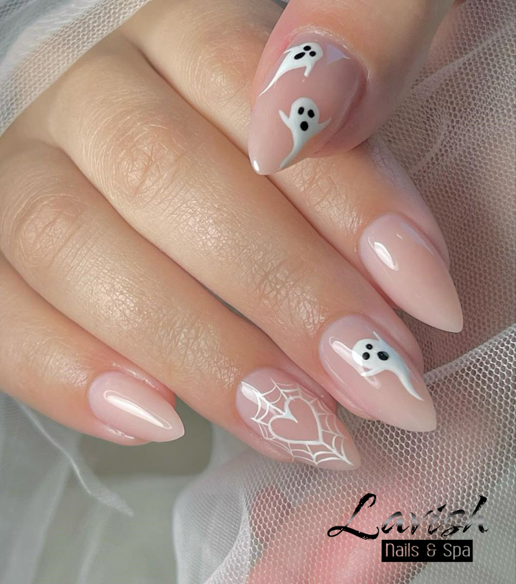 Lavish Nails and Spa in Auburn, CA 95603 (3)