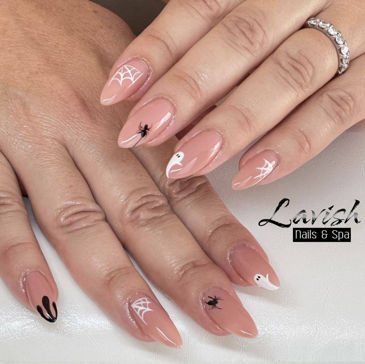 Lavish Nails and Spa in Auburn, CA 95603 (4)