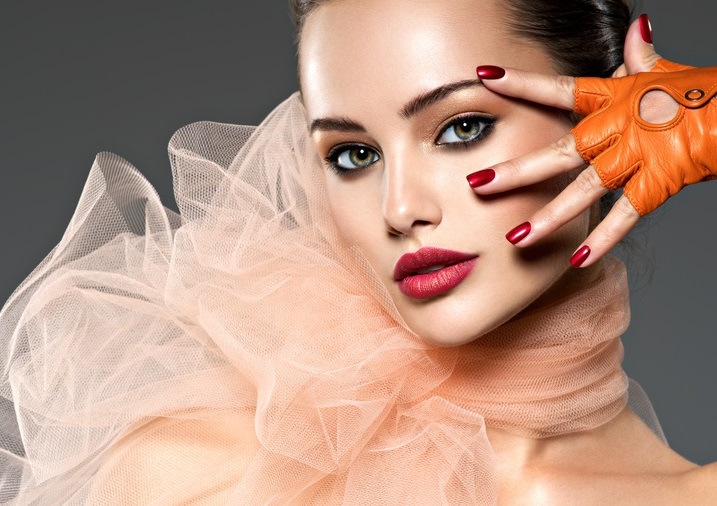 nails