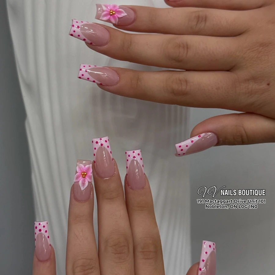 V V Nails Boutique
