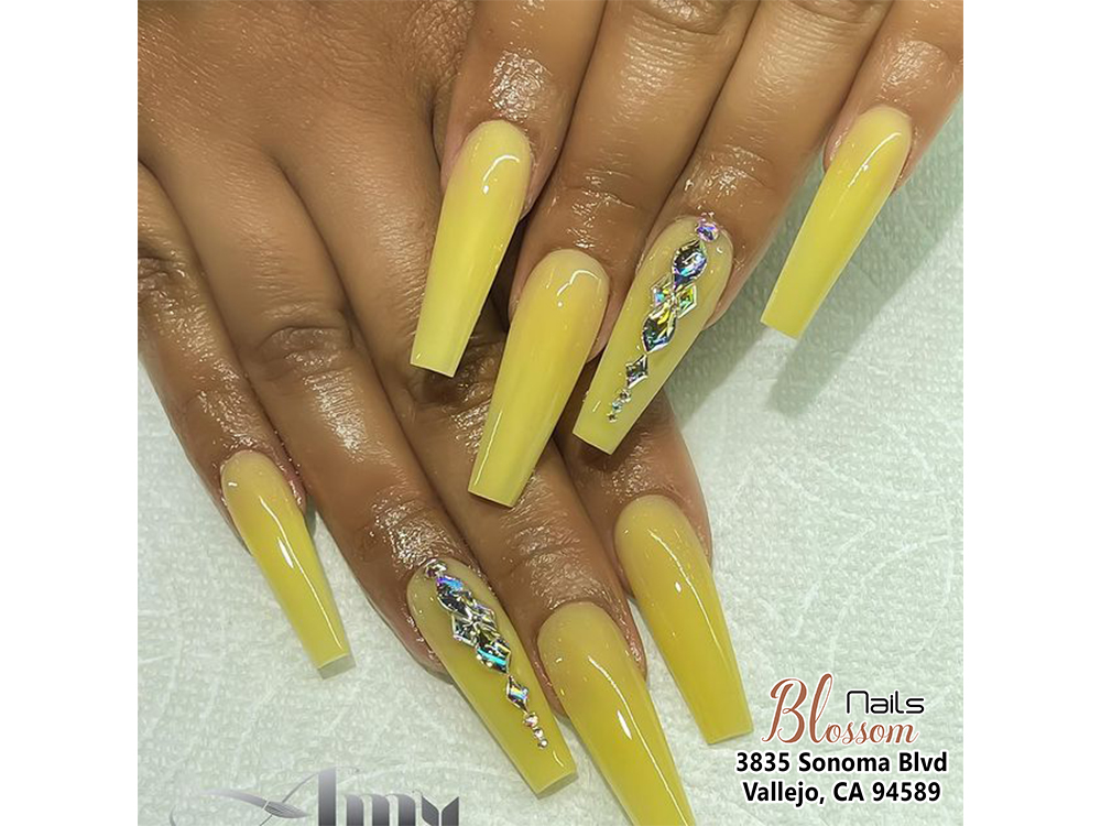 Nail salon 94589