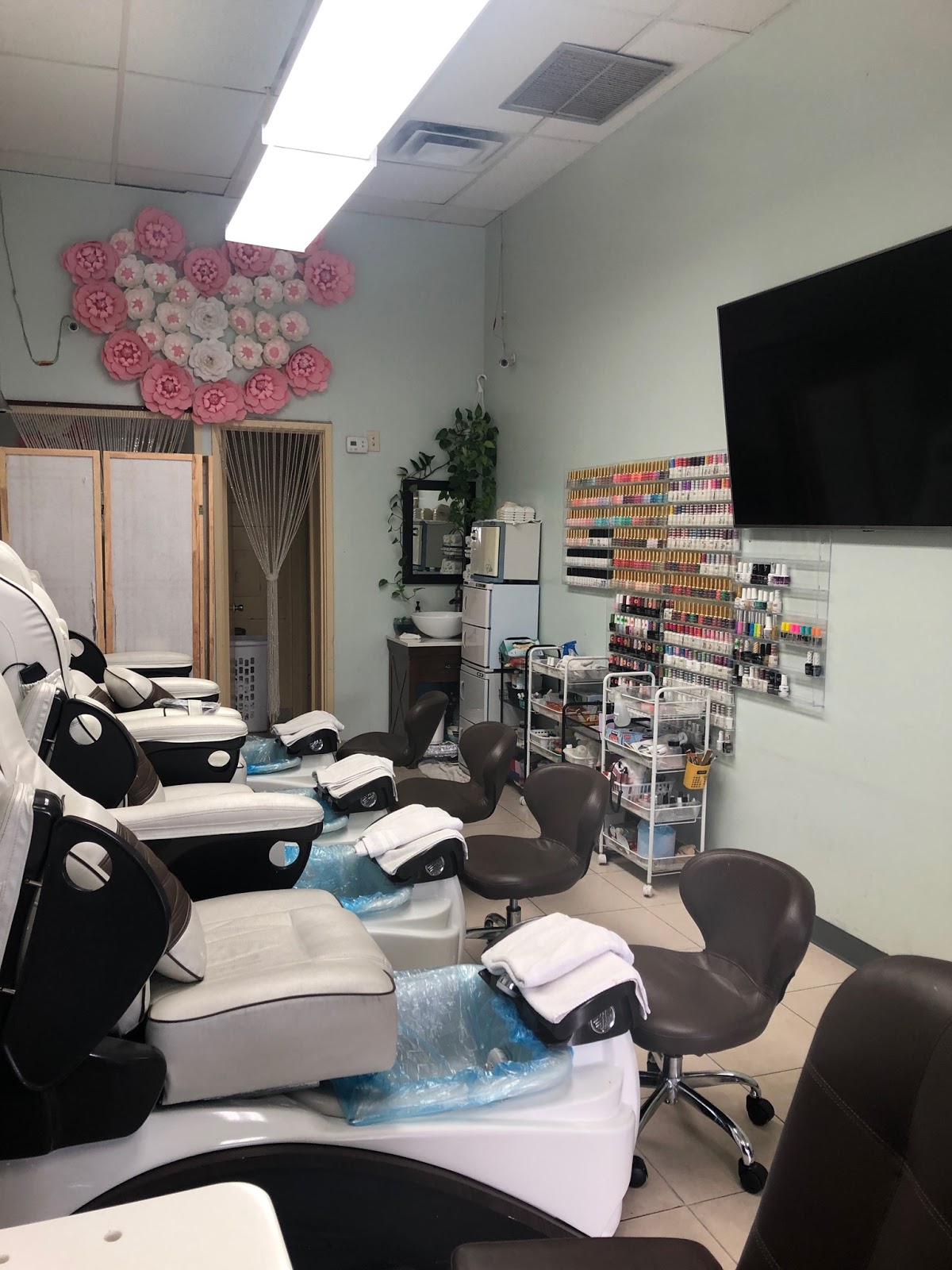 Nails Salon Interior