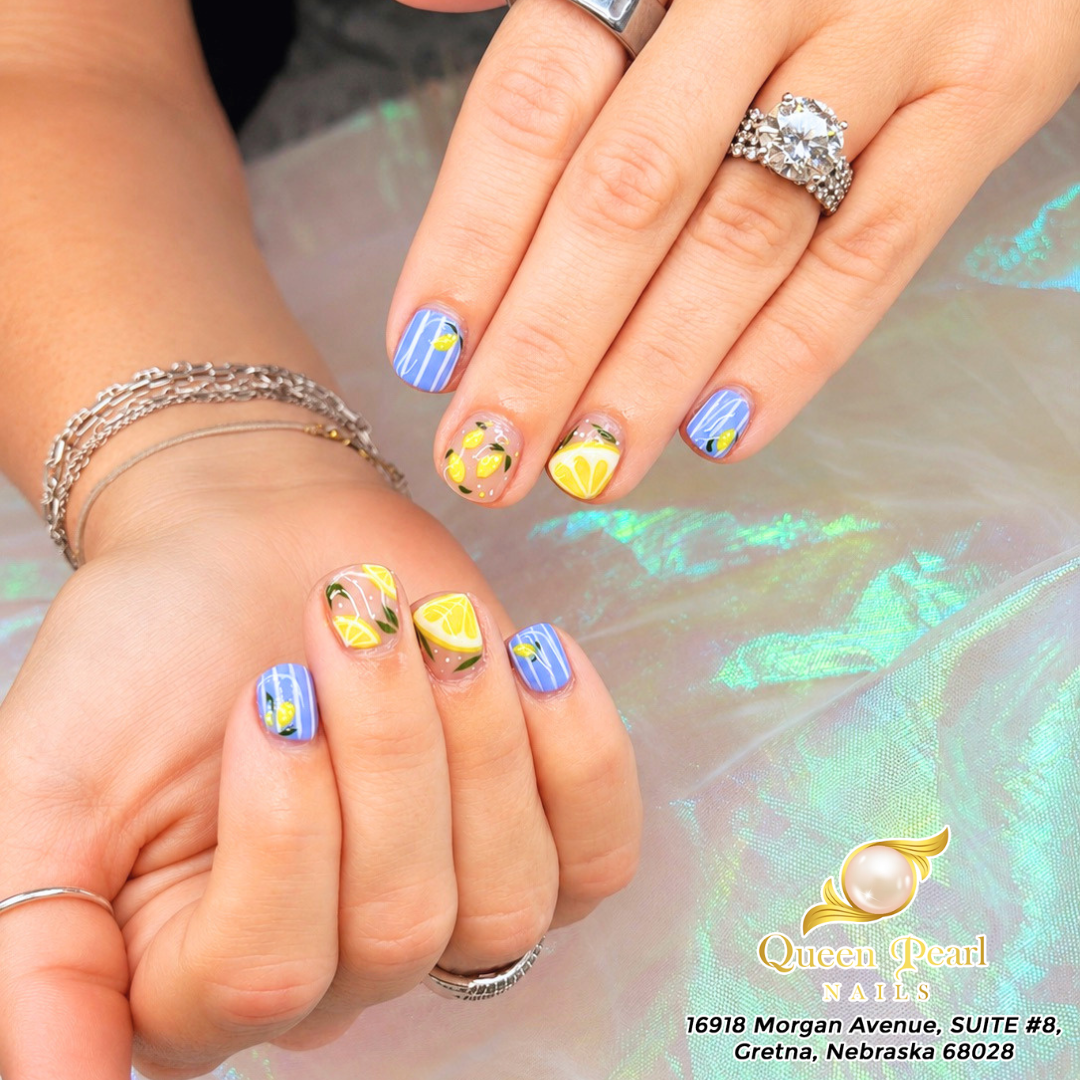 Queen Pearl Nails