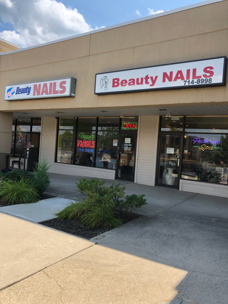 NAILS SALON 08055