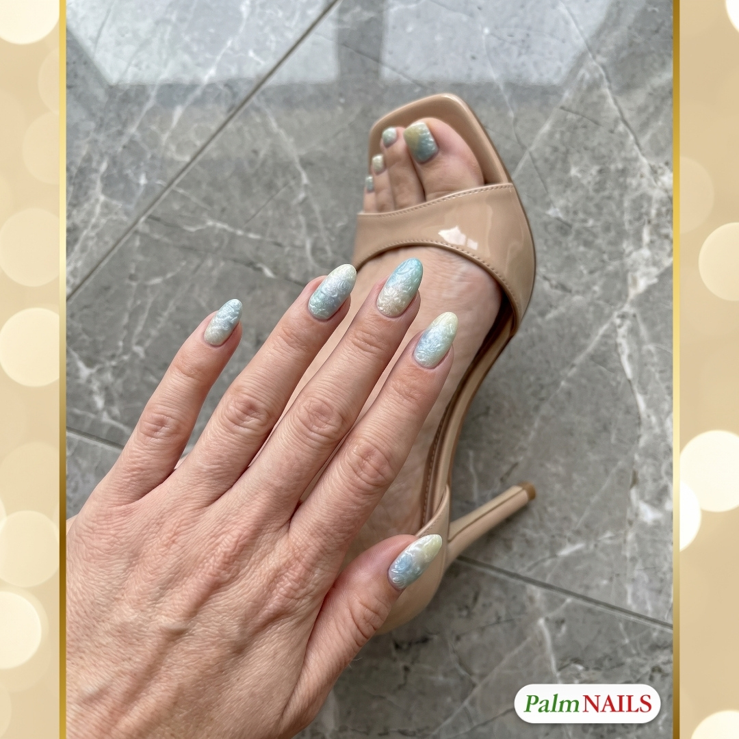 Palm Nails