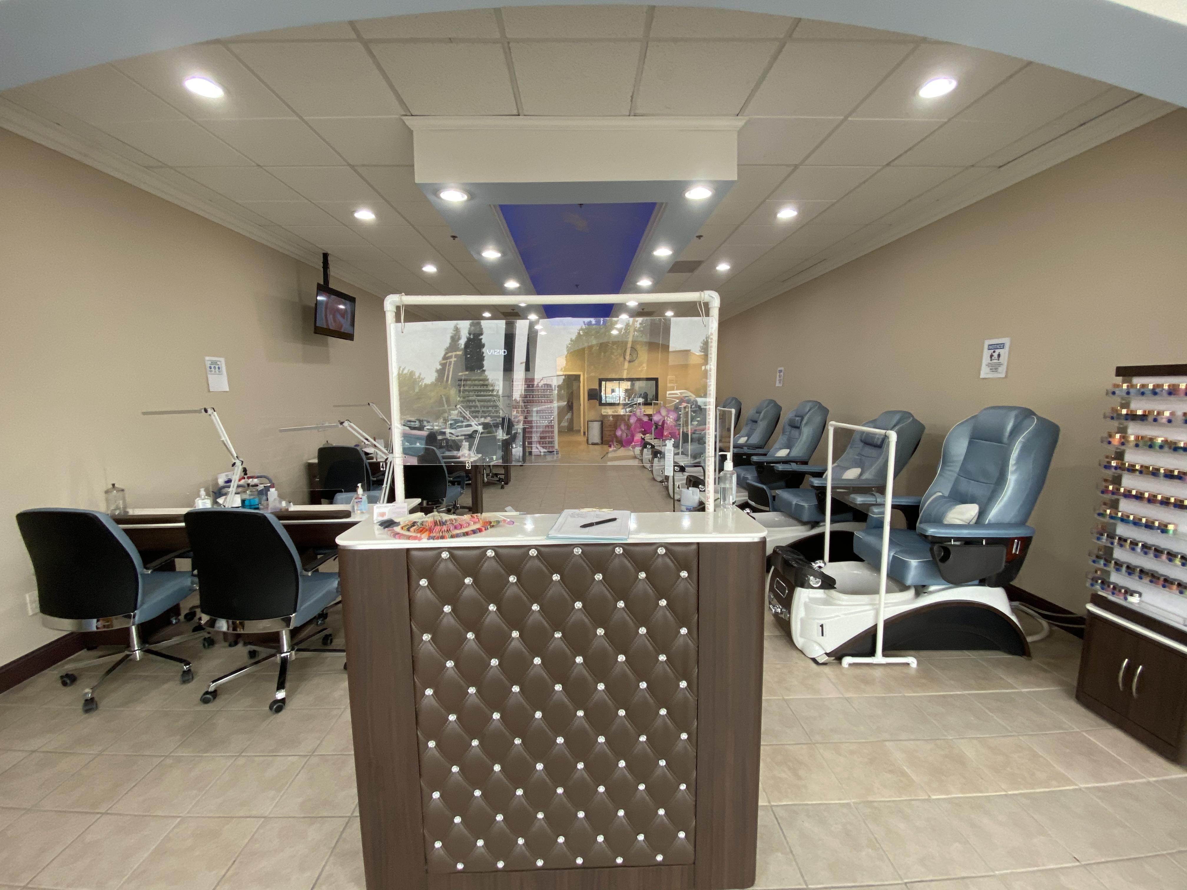 Hitech Nails &amp; Spa | Nail salon 93611 | Clovis CA
