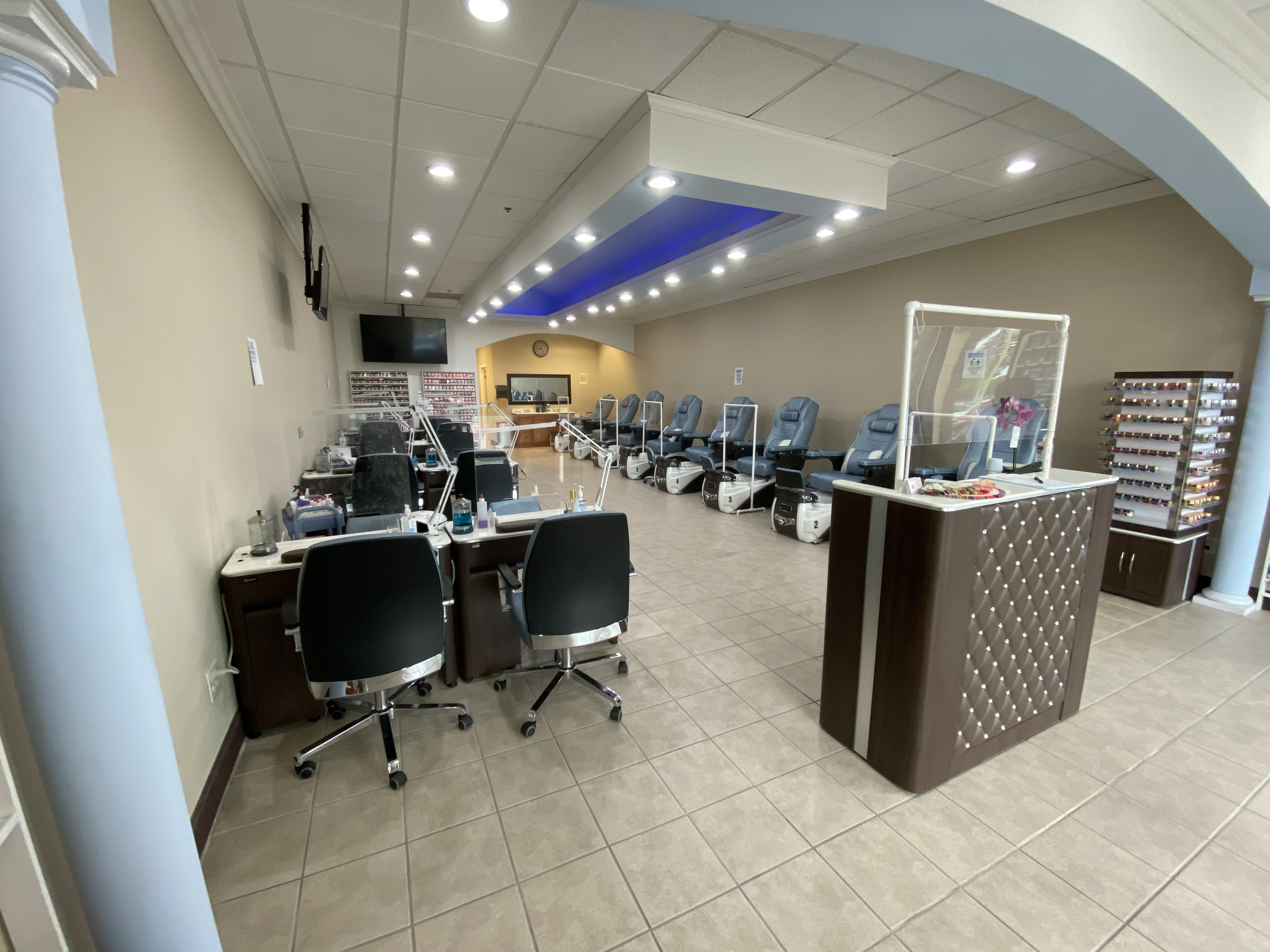 Hitech Nails &amp; Spa | Nail salon 93611 | Clovis CA