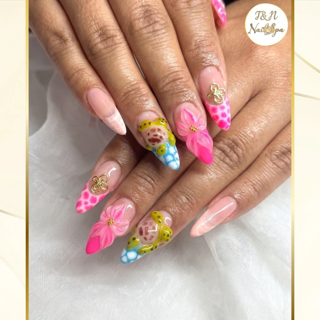 T N Nails & Spa