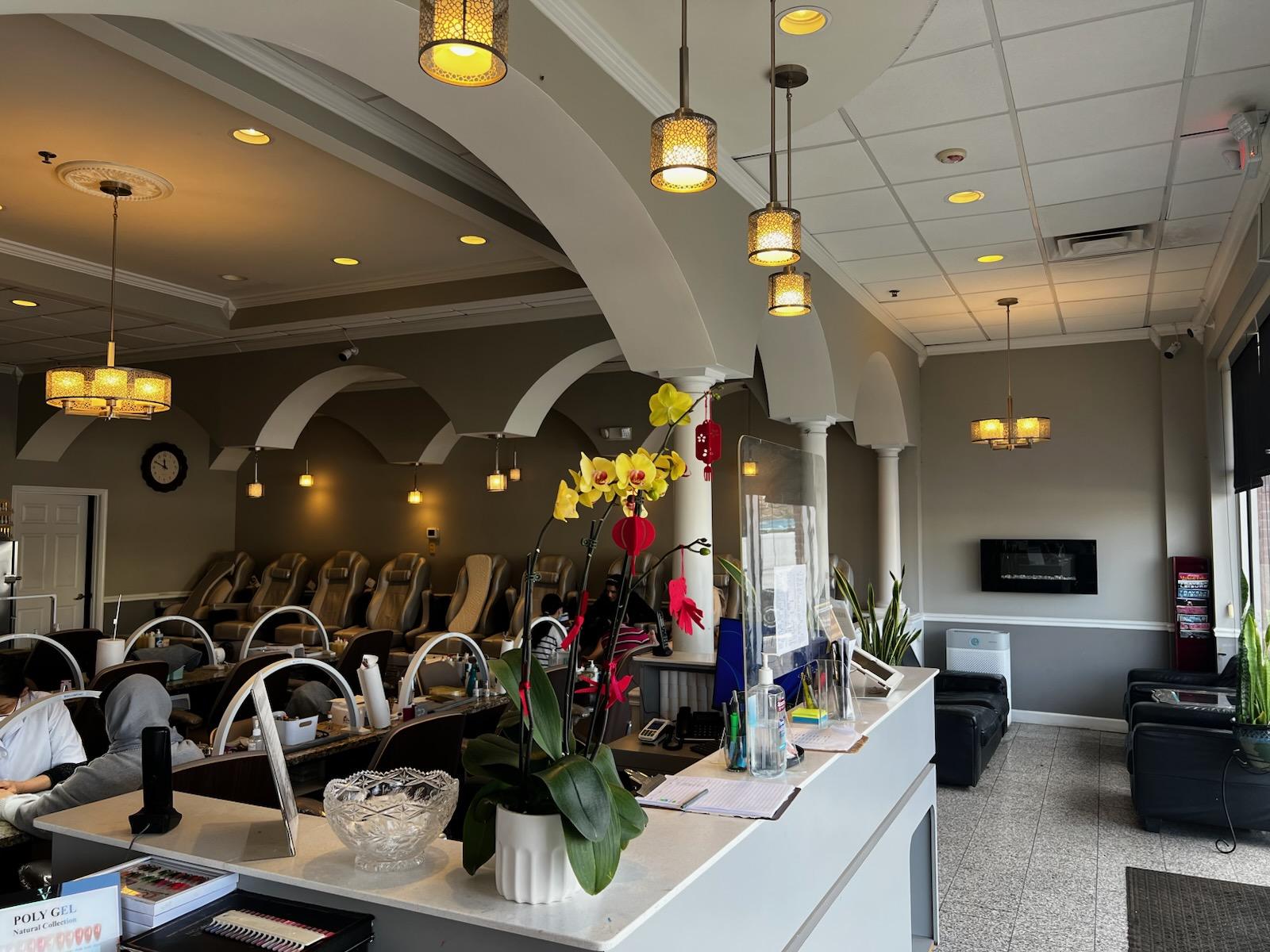 T N Nails & Spa