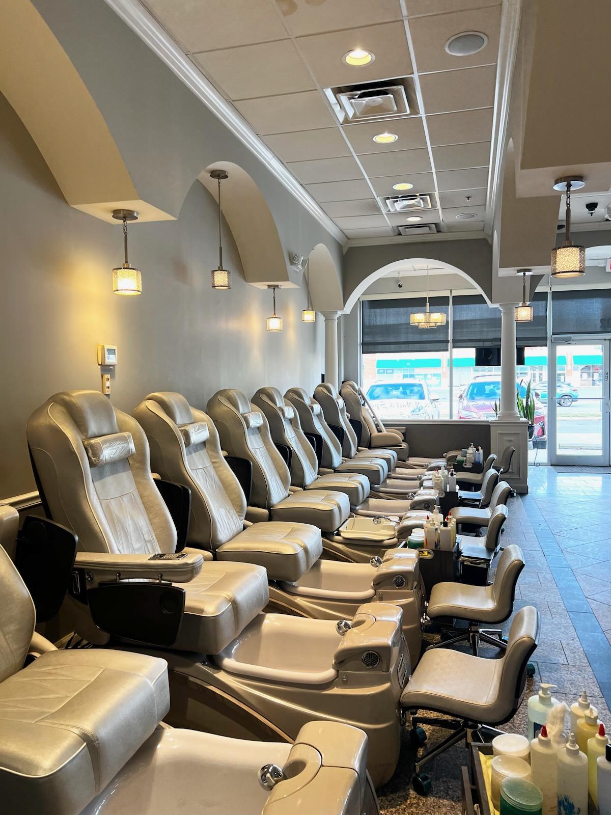 T N Nails & Spa