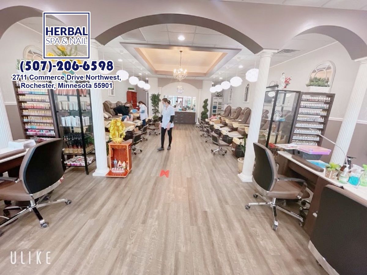 Nails Salon 55901
