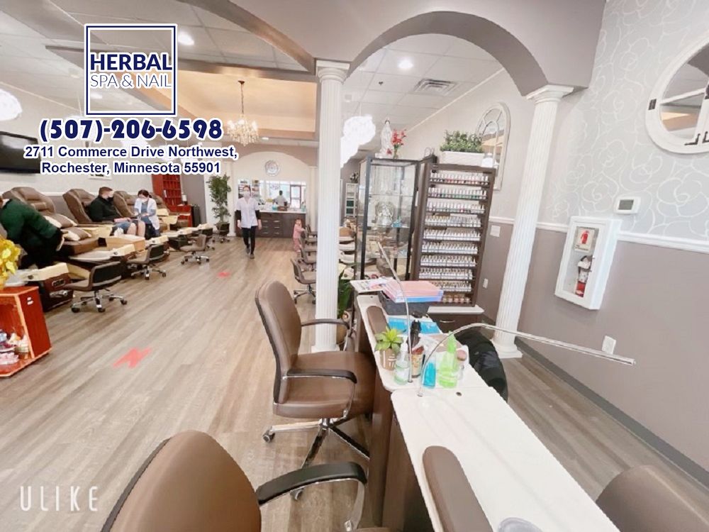 Nails Salon 55901