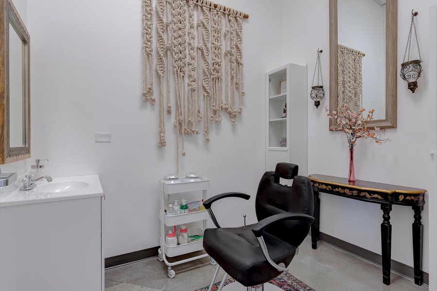 Nail Salon