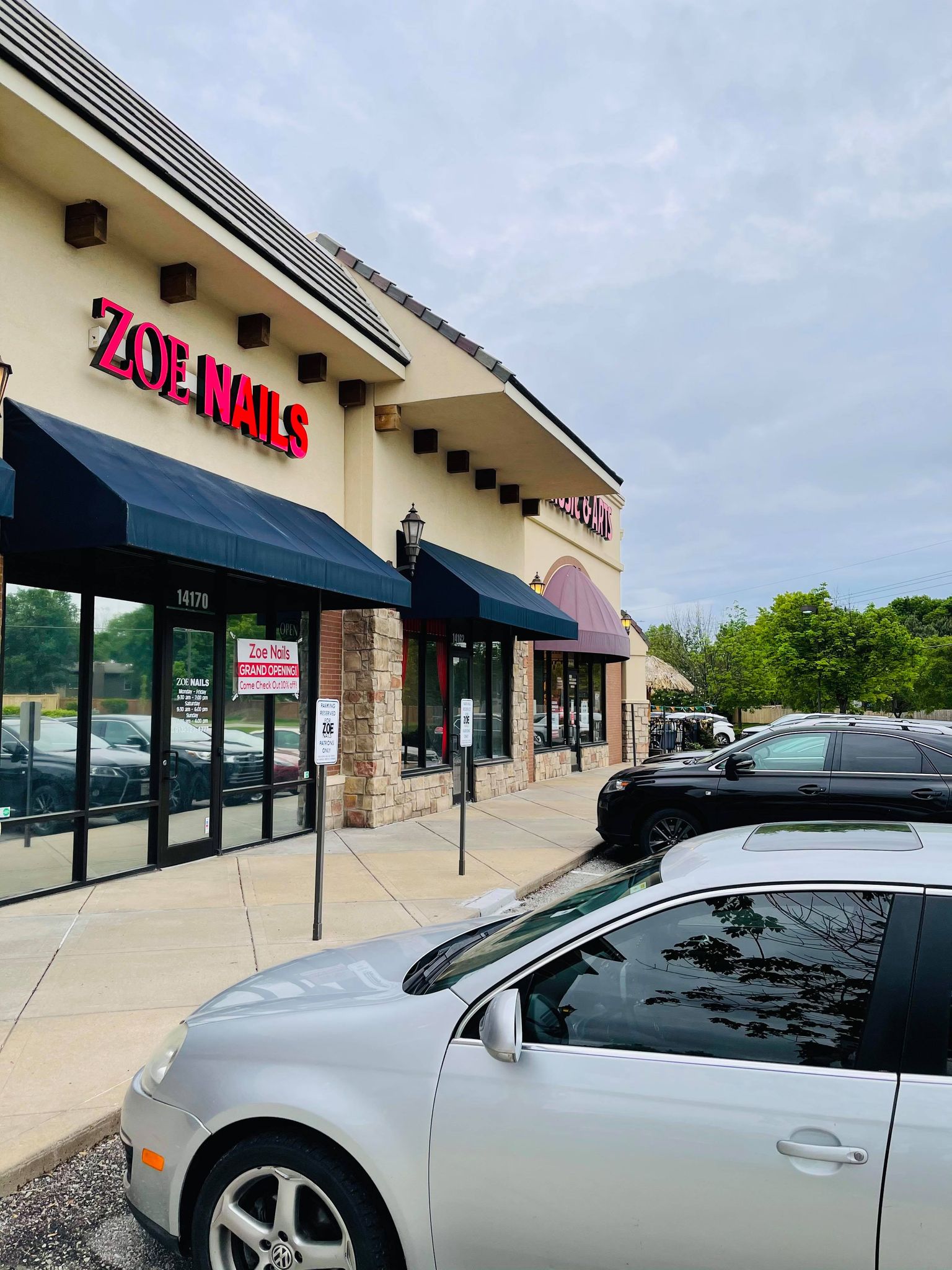 nail-salon-66062-ZOE-NAILS-Olathe-KS-66062