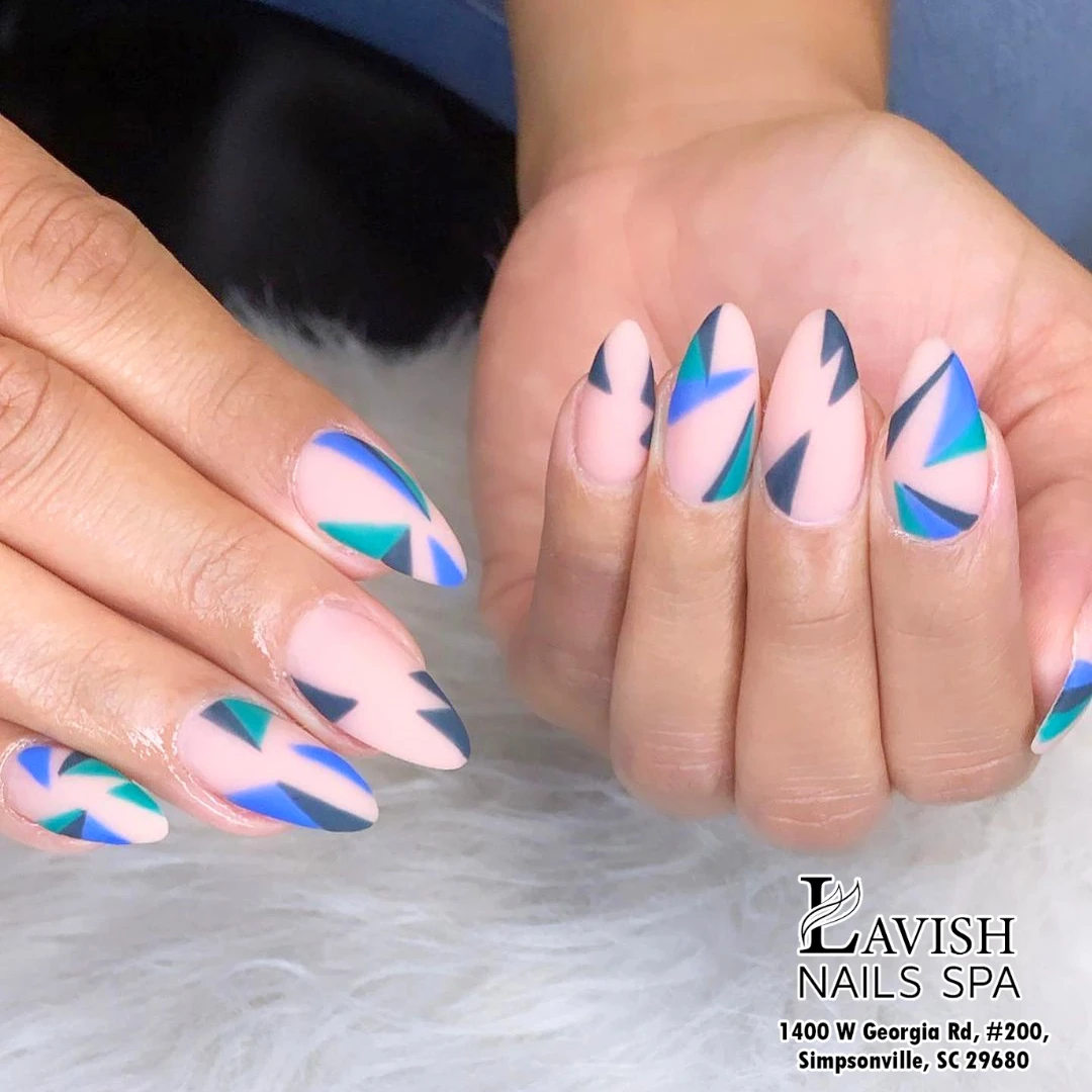 Lavish Nails Spa