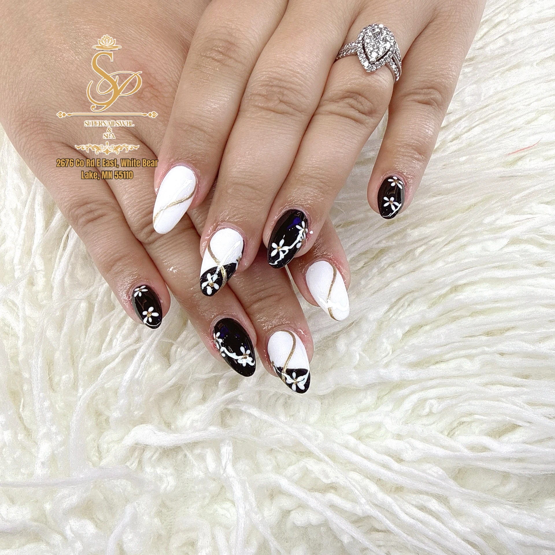 Super Nails